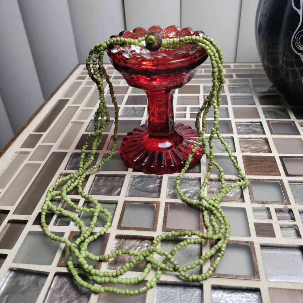 Vtg Lime Green Lava Glass beaded necklace